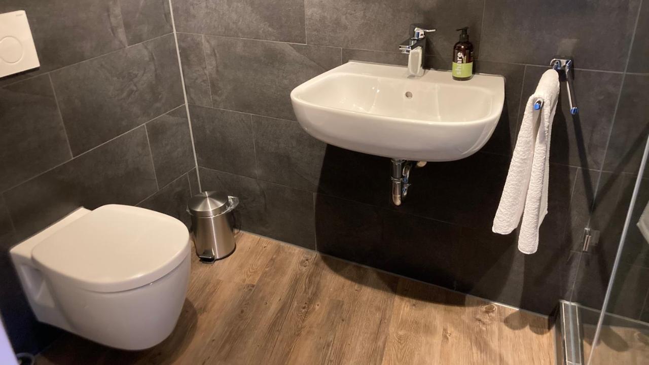 ホテル Buergerhausloewen フィリップスブルク エクステリア 写真